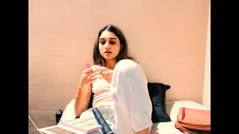 Snapshot of amber_rose06 chatting on 04/04/26, 10:35 Amber online show from 04/04/26, 10:35