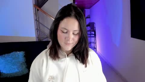 Snapshot of amber_rosewood_ chatting on 07/14/26, 03:33 Vivi online show from 07/14/26, 03:33