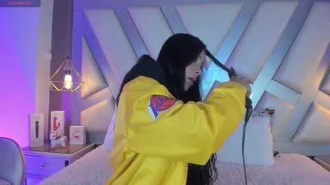 Tell me Amber online show from 12/17/25, 05:46