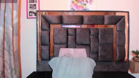 Amber  online show from 11/23/25, 02:11