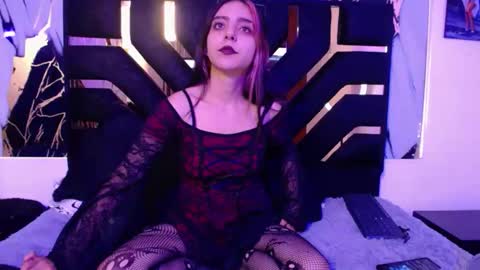 Snapshot of amberblackcs01 chatting on 04/23/26, 02:30 amber online show from 04/23/26, 02:30