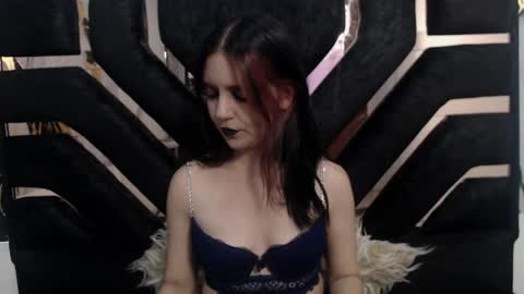 Snapshot of amberblackcs01 chatting on 05/18/26, 02:56 amber online show from 05/18/26, 02:56