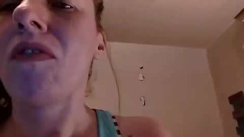 Snapshot of amberjohnson1387 chatting on 09/29/25, 08:35 amberjohnson1387 online show from 09/29/25, 08:35