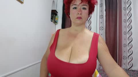 Snapshot of amberlissi chatting on 01/22/25, 12:59 LISSY online show from 01/22/25, 12:59