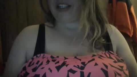 Snapshot of amberlixen chatting on 05/13/26, 11:29 amberlixen online show from 05/13/26, 11:29