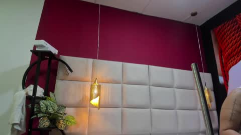 Snapshot of amberluy chatting on 04/09/26, 06:46 Amber .. online show from 04/09/26, 06:46