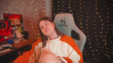 Snapshot of amberlyyy chatting on 05/15/26, 05:03 my name is Sonya but you can call me your favorite girl 3 online show from 05/15/26, 05:03