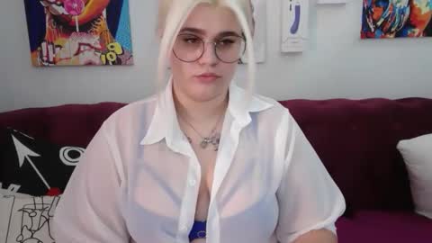 Amber online show from 09/25/25, 02:04