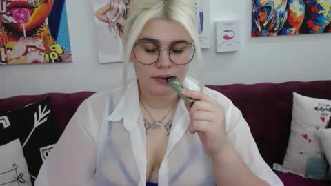 Amber online show from 10/07/25, 01:58