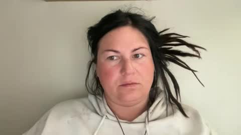 ambermoss7 online show from 04/17/26, 06:11