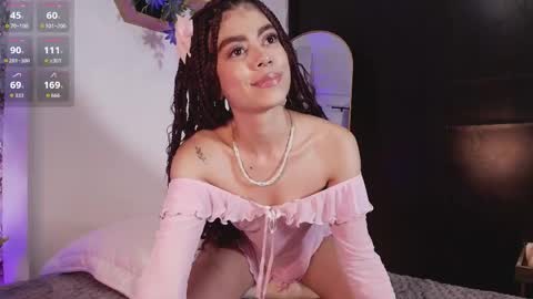 Snapshot of ambermoss_ chatting on 05/16/26, 05:15 Amber online show from 05/16/26, 05:15