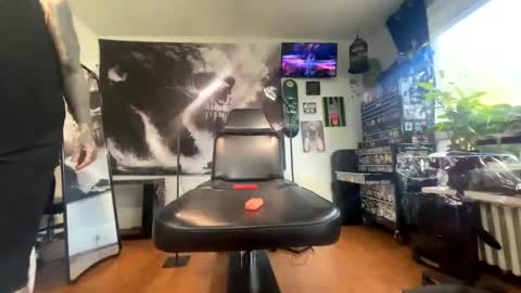 Amberneddie online show from 10/28/25, 07:16