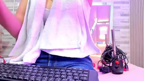 Snapshot of amberr_sweett chatting on 05/26/26, 06:48 Amber online show from 05/26/26, 06:48