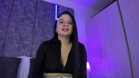 Snapshot of amberrferreira chatting on 01/26/25, 12:33 Amber Ferreira online show from 01/26/25, 12:33