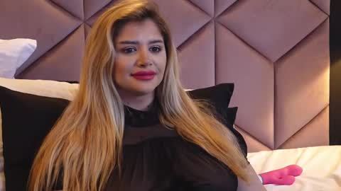 Snapshot of amberseyes chatting on 02/13/25, 12:32 Amberseyes online show from 02/13/25, 12:32