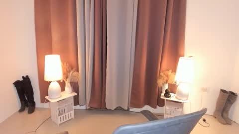 Snapshot of ambervixen69 chatting on 05/28/26, 01:08 BIGCOCK AMBER online show from 05/28/26, 01:08