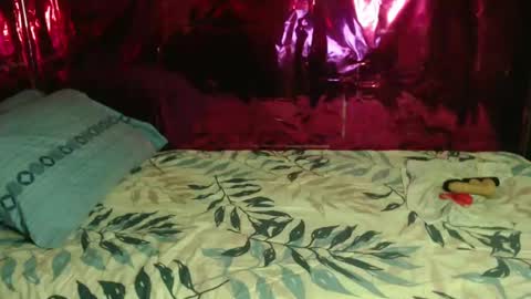 Snapshot of ambisyosa_moore chatting on 01/04/25, 05:37 Marie online show from 01/04/25, 05:37