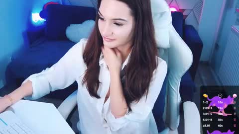 Snapshot of ambraenm chatting on 03/12/26, 01:50 AmbraEnm online show from 03/12/26, 01:50