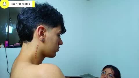 Snapshot of ameli_and_lucas chatting on 12/27/24, 06:14 Amelia Lucas online show from 12/27/24, 06:14