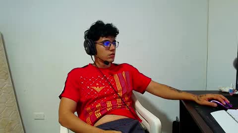 Snapshot of ameli_and_lucas chatting on 01/28/25, 01:08 Amelia Lucas online show from 01/28/25, 01:08