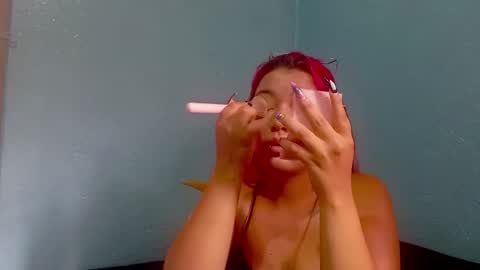 Snapshot of ameli_and_lucas chatting on 09/25/25, 04:54 Amelia Lucas online show from 09/25/25, 04:54