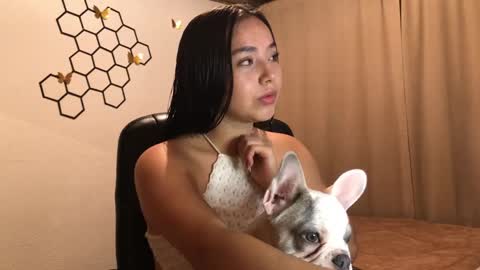 Snapshot of amelia___hall chatting on 10/28/25, 12:09 Amelia online show from 10/28/25, 12:09