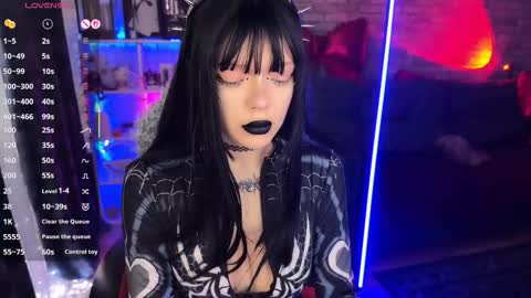 Amelia Aley  online show from 02/13/26, 09:27