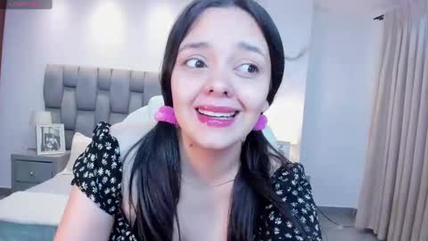 amelia online show from 02/04/25, 11:27