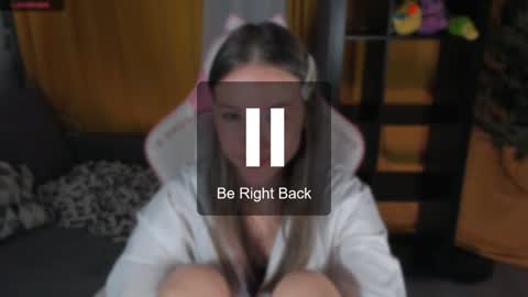 Your Amelia online show from 01/04/25, 03:07