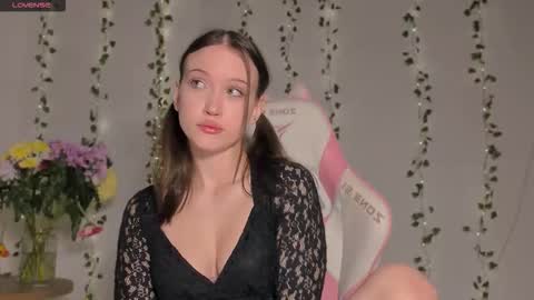 Snapshot of amelia_lein chatting on 12/14/25, 12:38 Your Amelia online show from 12/14/25, 12:38