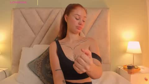 Snapshot of amelia_saenz_ chatting on 01/19/26, 12:42 Amelia online show from 01/19/26, 12:42