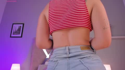 Snapshot of amelia_saenz_ chatting on 04/10/26, 01:27 Amelia online show from 04/10/26, 01:27