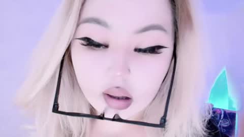 Snapshot of amelia_sunlight chatting on 12/14/24, 12:33 Amelia online show from 12/14/24, 12:33