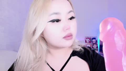 Snapshot of amelia_sunlight chatting on 12/16/24, 12:37 Amelia online show from 12/16/24, 12:37