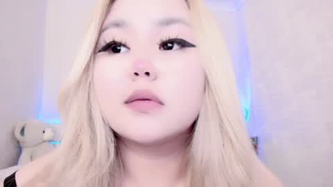 Snapshot of amelia_sunlight chatting on 12/23/24, 02:13 Amelia online show from 12/23/24, 02:13