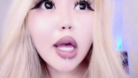 Snapshot of amelia_sunlight chatting on 12/28/24, 11:59 Amelia online show from 12/28/24, 11:59