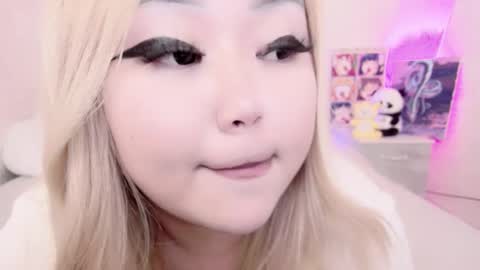 Snapshot of amelia_sunlight chatting on 02/19/25, 04:34 Amelia online show from 02/19/25, 04:34