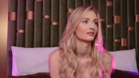 Amelia online show from 01/13/25, 08:05