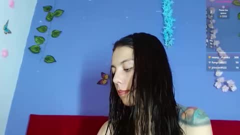 Snapshot of ameliacutecm101 chatting on 10/28/25, 08:22 ameliacutecm101 online show from 10/28/25, 08:22