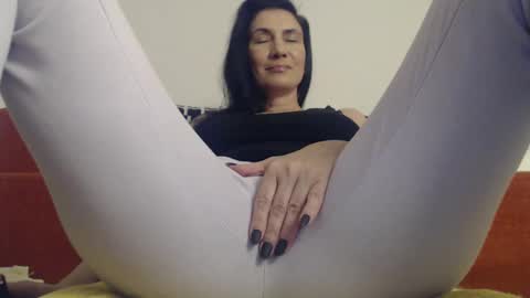 Snapshot of ameliaisme chatting on 12/03/24, 01:54 AME or Amelia online show from 12/03/24, 01:54