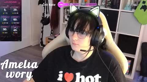 Snapshot of ameliaivory chatting on 12/13/25, 09:09 ameliaivory online show from 12/13/25, 09:09