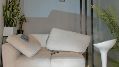 Snapshot of ameliajones_1 chatting on 04/06/26, 04:46 Ameliajones online show from 04/06/26, 04:46