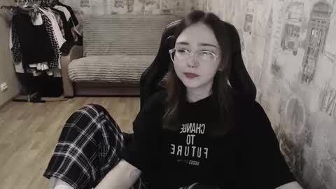 Amelia online show from 01/13/25, 02:39