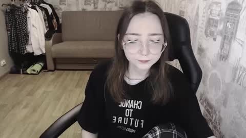 Amelia online show from 01/15/25, 10:17