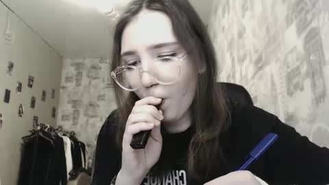 Amelia online show from 02/11/25, 08:10