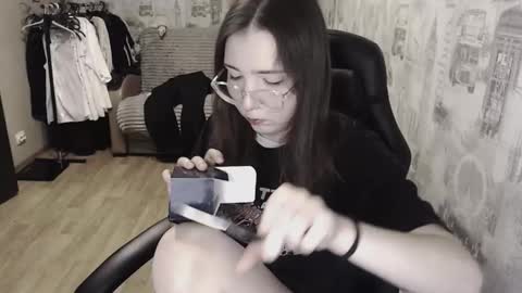 Amelia online show from 02/27/25, 05:58