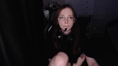 Amelia online show from 12/18/25, 04:24