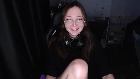 Amelia online show from 12/20/25, 04:47