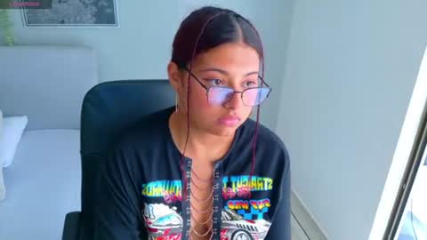 Snapshot of amelialaurent_ chatting on 07/09/26, 06:34 amelialaurent_ online show from 07/09/26, 06:34