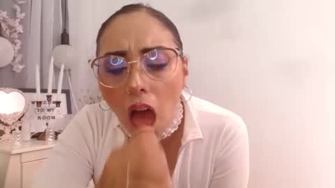 Chloe online show from 01/23/25, 02:12